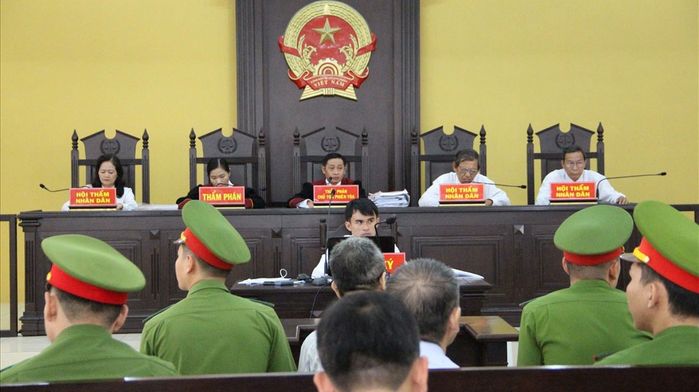 khiếu nại đình chỉ điều tra, cựu bí thư bến cát yêu cầu minh oan hình ảnh 4 khieu nai dinh chi dieu tra, cuu bi thu ben cat yeu cau minh oan hinh anh 4