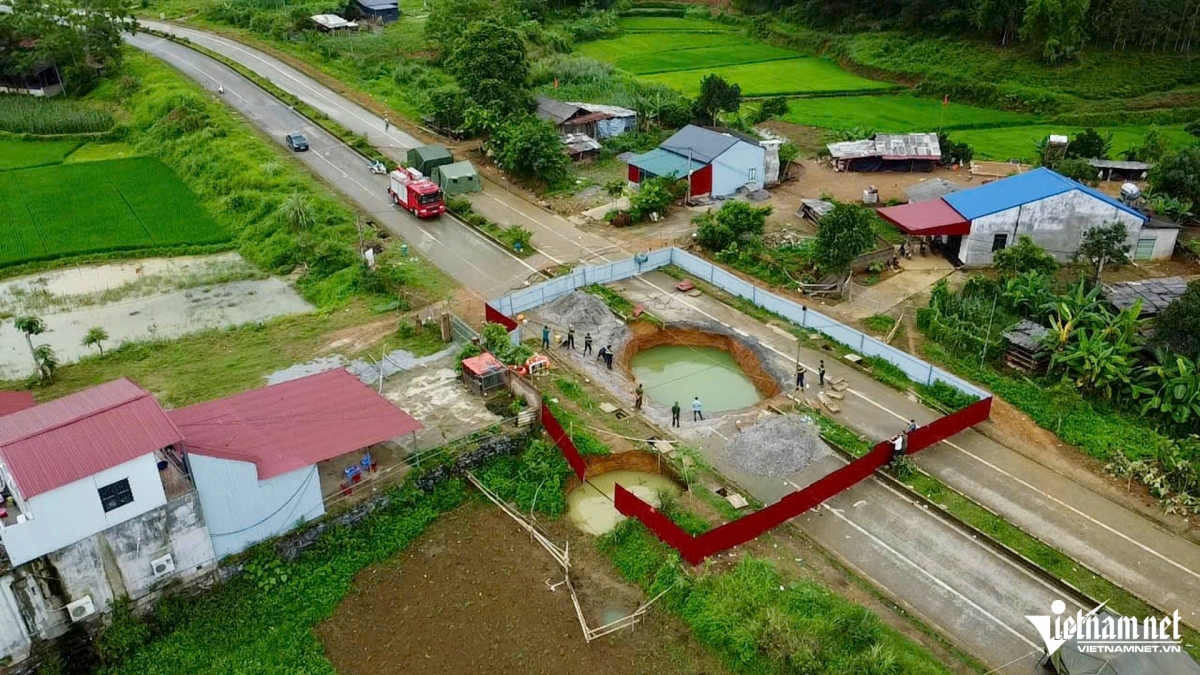cảnh sát kể phút tiếp cận trong hàm ếch, tìm nạn nhân nghi rơi hố tử thần hình ảnh 1 canh sat ke phut tiep can trong ham ech, tim nan nhan nghi roi ho tu than hinh anh 1