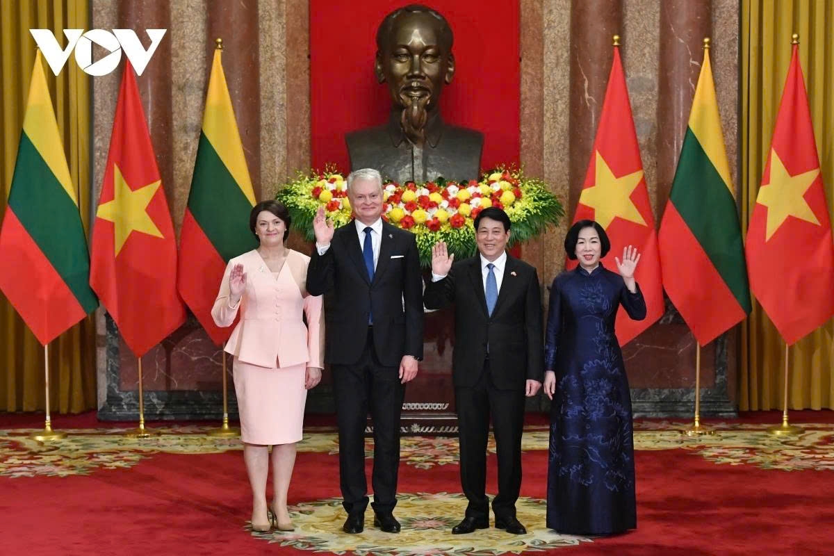 warm reception for lithuanian president gitanas nauseda in hanoi picture 10 warm reception for lithuanian president gitanas nauseda in hanoi picture 10
