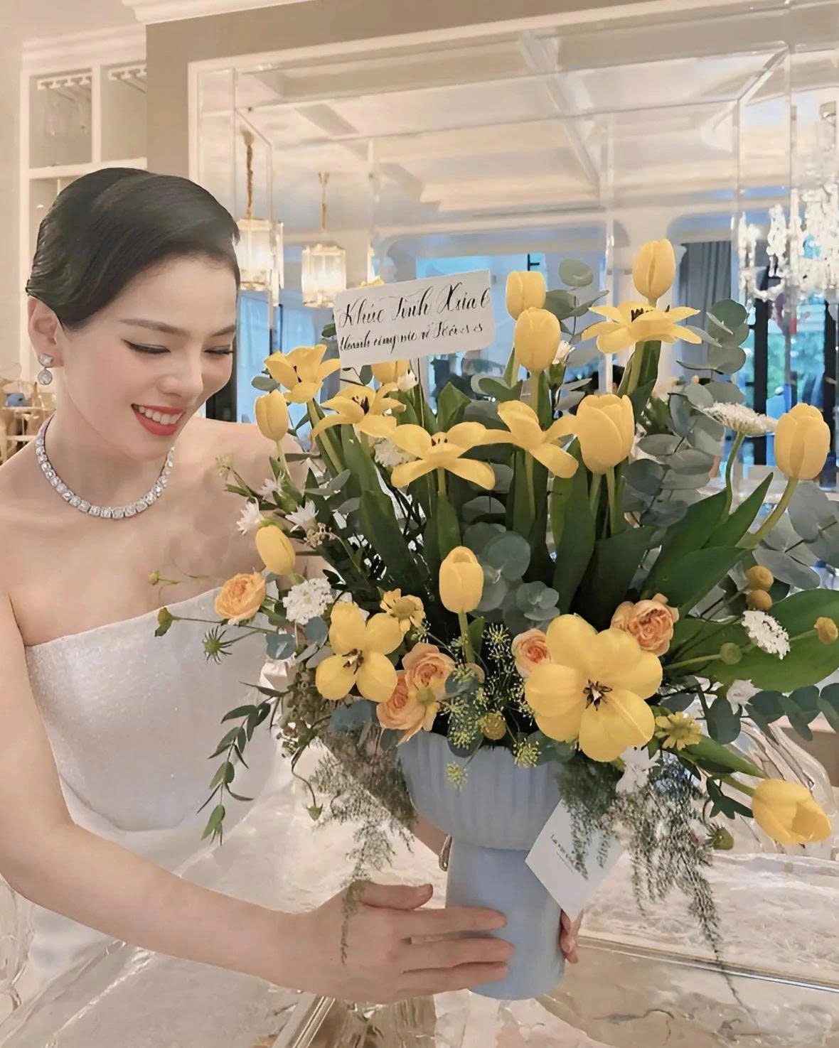 sao việt 5 6 hoa hậu hương giang khoe dáng bên bạn trai hình ảnh 3 sao viet 5 6 hoa hau huong giang khoe dang ben ban trai hinh anh 3