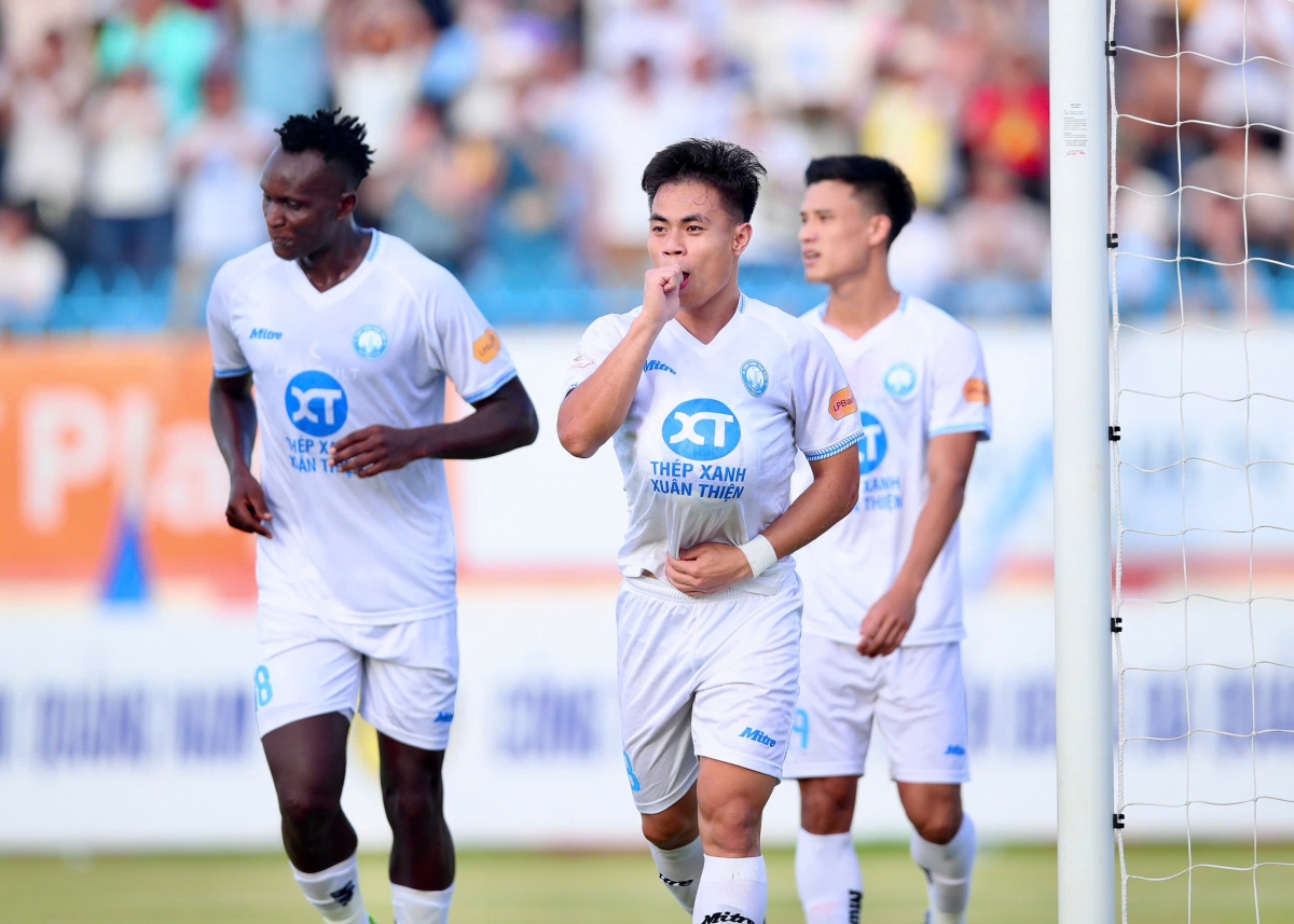 nam Định vô địch v-league 2024 2025, cuộc chiến trụ hạng căng như dây đàn hình ảnh 9 nam Dinh vo dich v-league 2024 2025, cuoc chien tru hang cang nhu day dan hinh anh 9