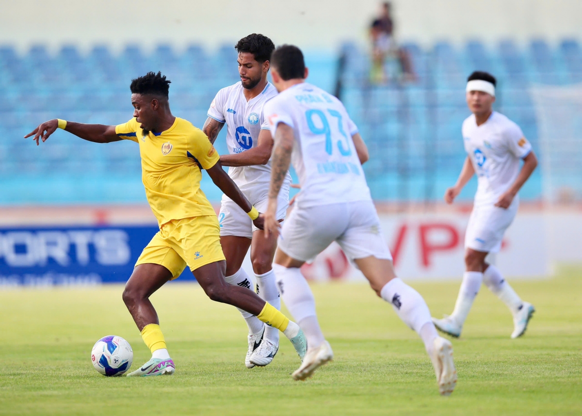nam Định vô địch v-league 2024 2025, cuộc chiến trụ hạng căng như dây đàn hình ảnh 12 nam Dinh vo dich v-league 2024 2025, cuoc chien tru hang cang nhu day dan hinh anh 12