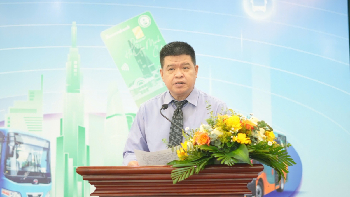 tp.hcm tuyên dương tài xế xe buýt tiêu biểu, thúc đẩy thanh toán không tiền mặt hình ảnh 2 tp.hcm tuyen duong tai xe xe buyt tieu bieu, thuc day thanh toan khong tien mat hinh anh 2
