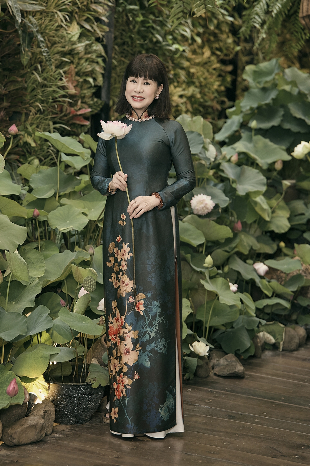 thu quỳnh thanh hương nền nã trong áo dài lụa gấm hình ảnh 7 thu quynh thanh huong nen na trong ao dai lua gam hinh anh 7