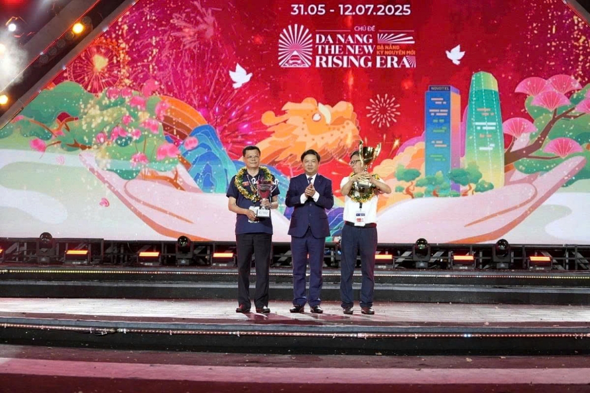 spectacular grand finale lights up da nang at diff 2025 picture 10