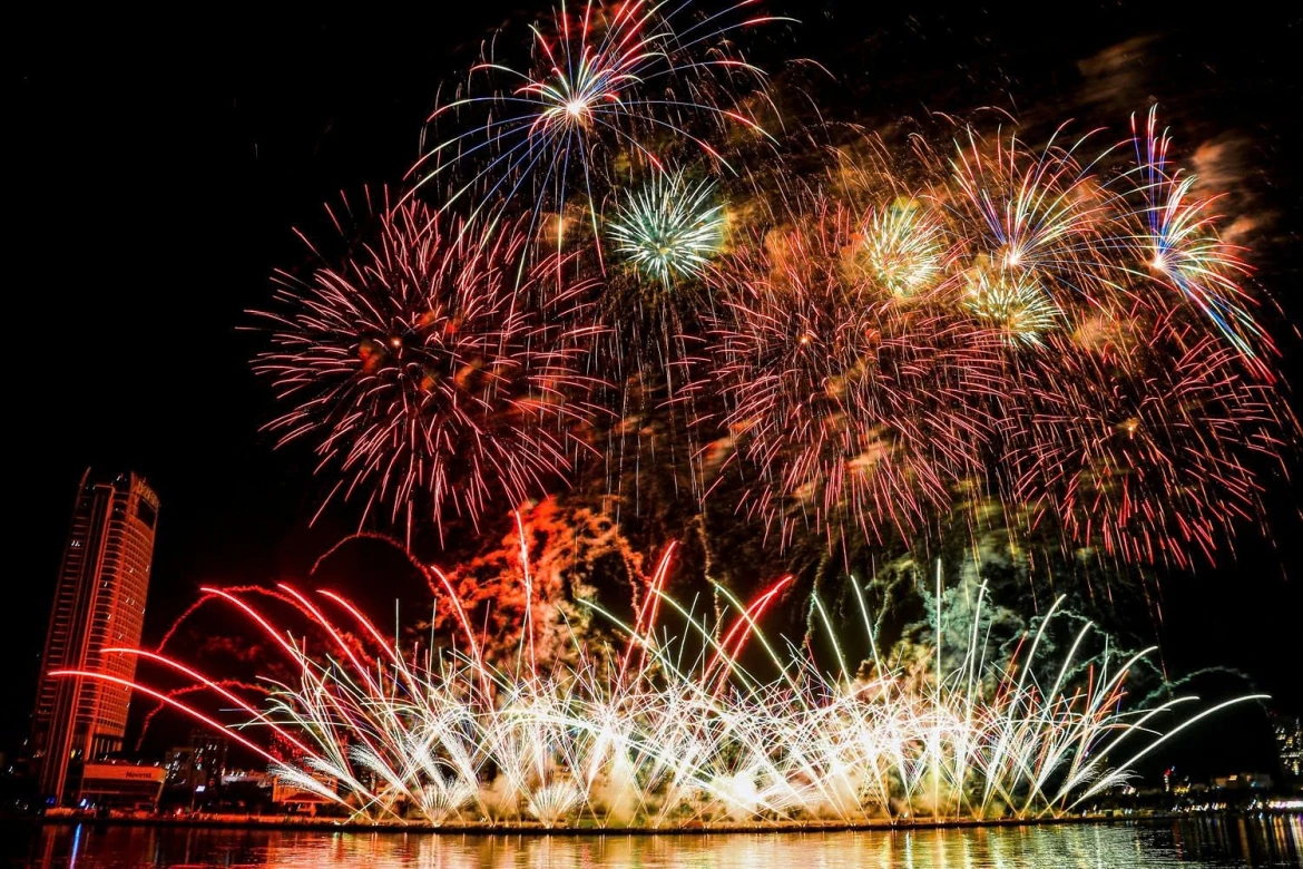 spectacular grand finale lights up da nang at diff 2025 picture 11