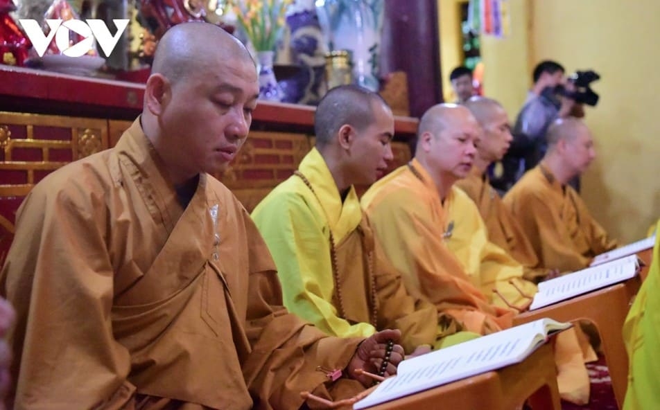 bat nha bell ritual echoes at over 18,000 pagodas to pray for national peace picture 11 bat nha bell ritual echoes at over 18,000 pagodas to pray for national peace picture 11