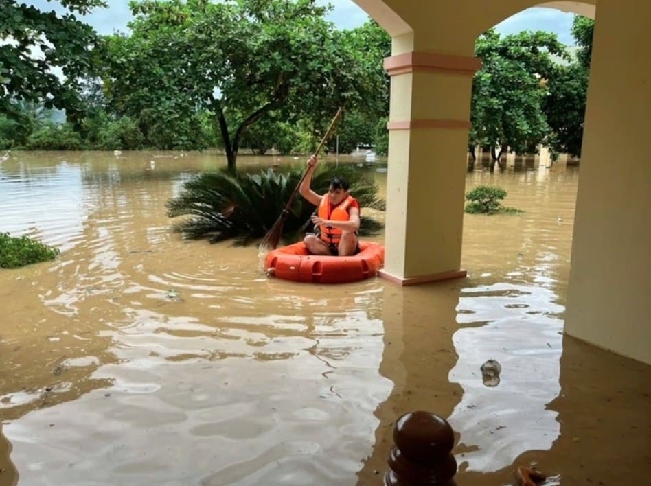 nghe an residents evacuated as rivers swell overnight picture 11 nghe an residents evacuated as rivers swell overnight picture 11