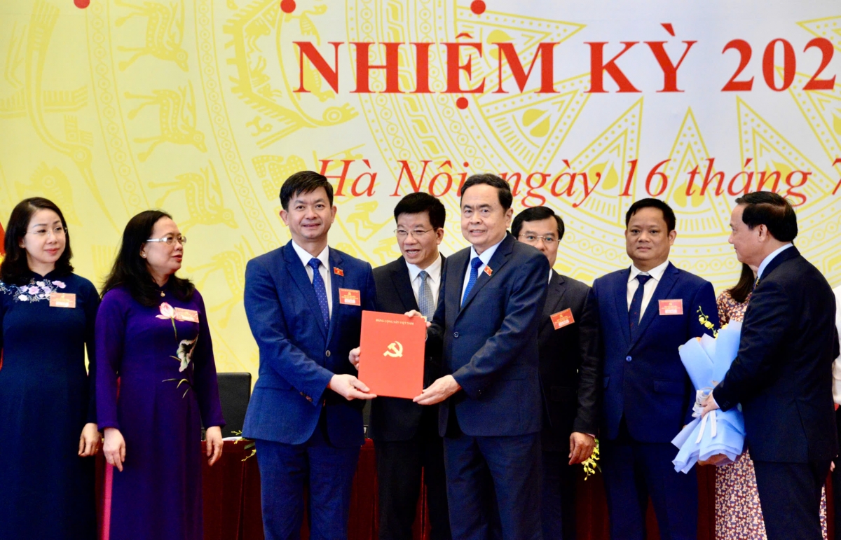 Chủ tịch Quốc hội Trần Thanh Mẫn dự Đại hội Đảng bộ Văn phòng Quốc hội