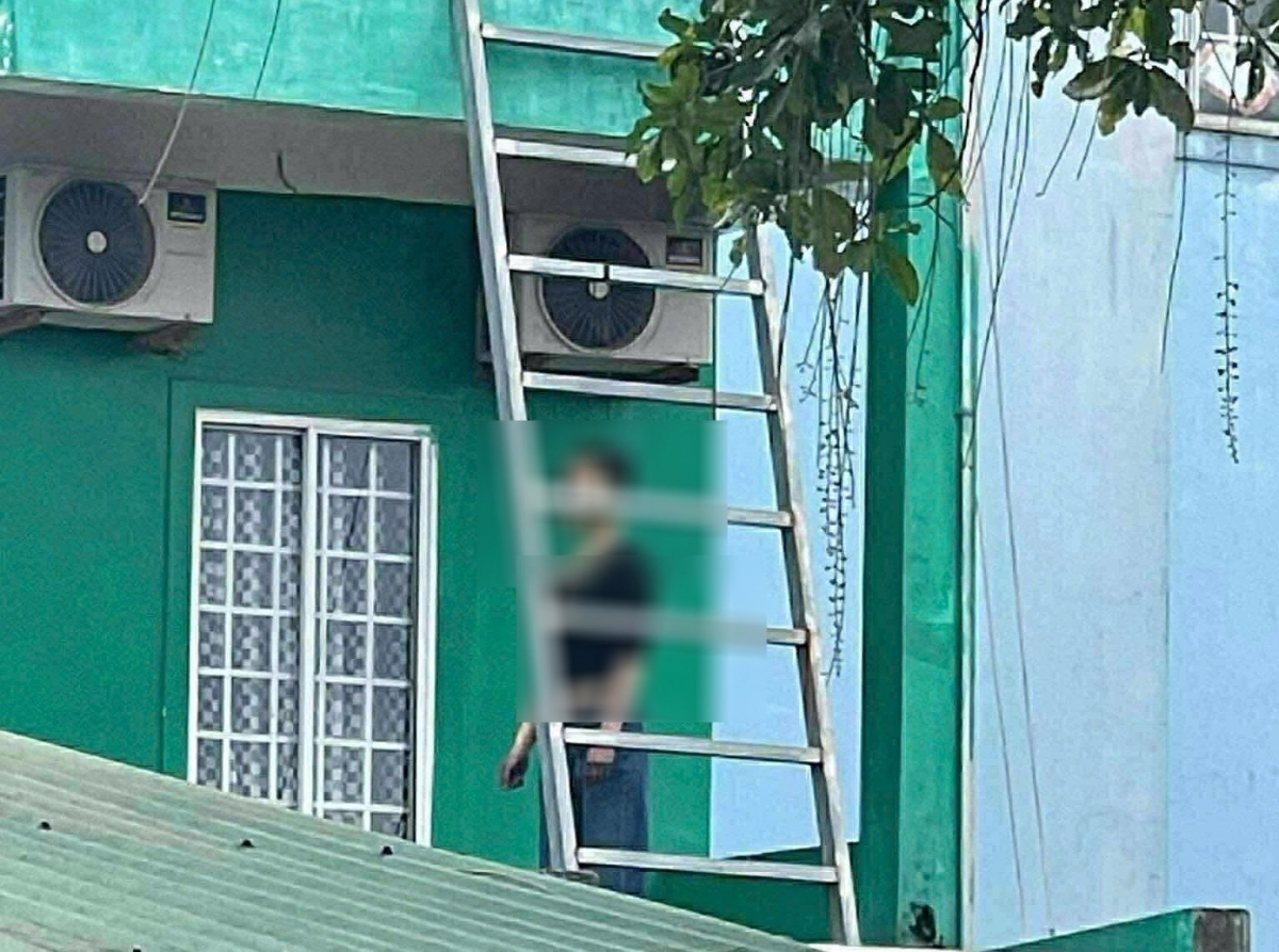 một phụ nữ tử vong trong tư thế treo cổ tại nhà nghỉ hình ảnh 1 mot phu nu tu vong trong tu the treo co tai nha nghi hinh anh 1