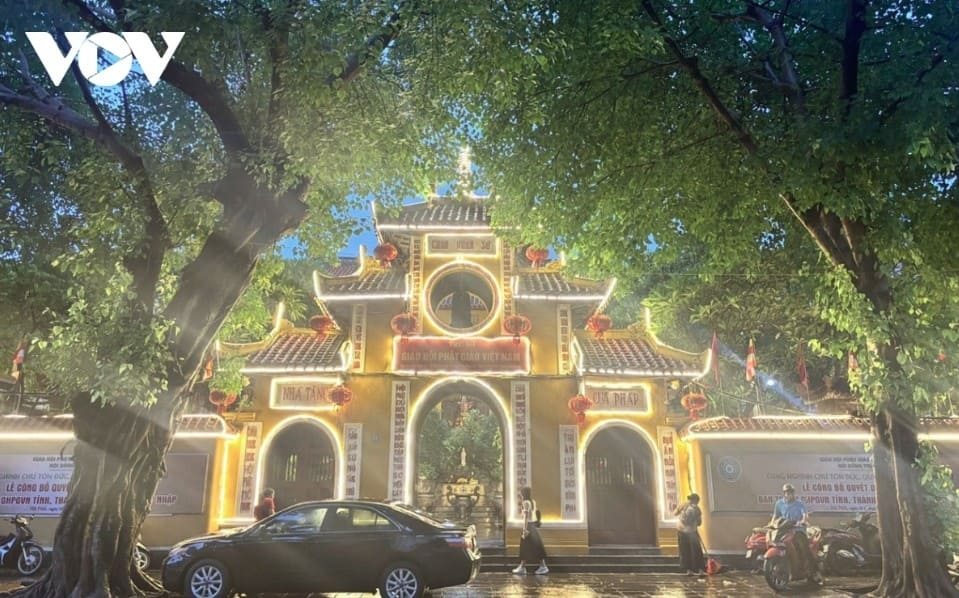 bat nha bell ritual echoes at over 18,000 pagodas to pray for national peace picture 1 bat nha bell ritual echoes at over 18,000 pagodas to pray for national peace picture 1