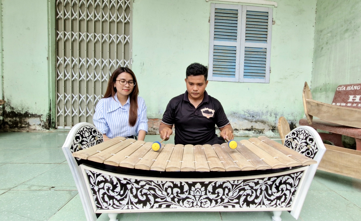 chang trai khmer thoi hon cho nhac ngu am hinh anh 3