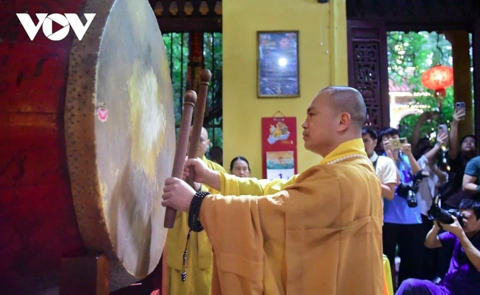 bat nha bell ritual echoes at over 18,000 pagodas to pray for national peace picture 2 bat nha bell ritual echoes at over 18,000 pagodas to pray for national peace picture 2