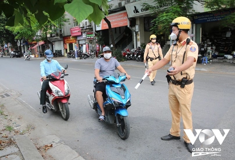 xe máy không có bộ phận giảm thanh, giảm khói, bị phạt thế nào hình ảnh 1 xe may khong co bo phan giam thanh, giam khoi, bi phat the nao hinh anh 1