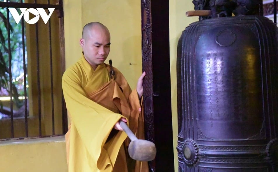 bat nha bell ritual echoes at over 18,000 pagodas to pray for national peace picture 3 bat nha bell ritual echoes at over 18,000 pagodas to pray for national peace picture 3