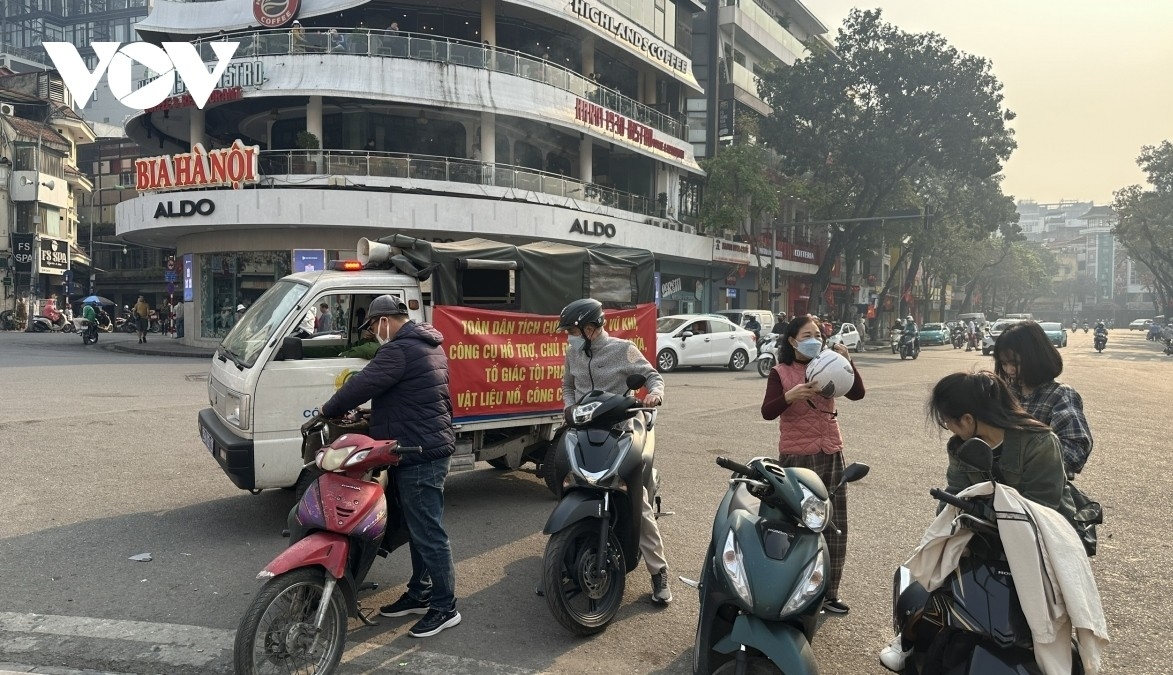 Hà Nội chuẩn bị những điều kiện gì trước khi cấm xe máy chạy xăng trong 1 năm tới?