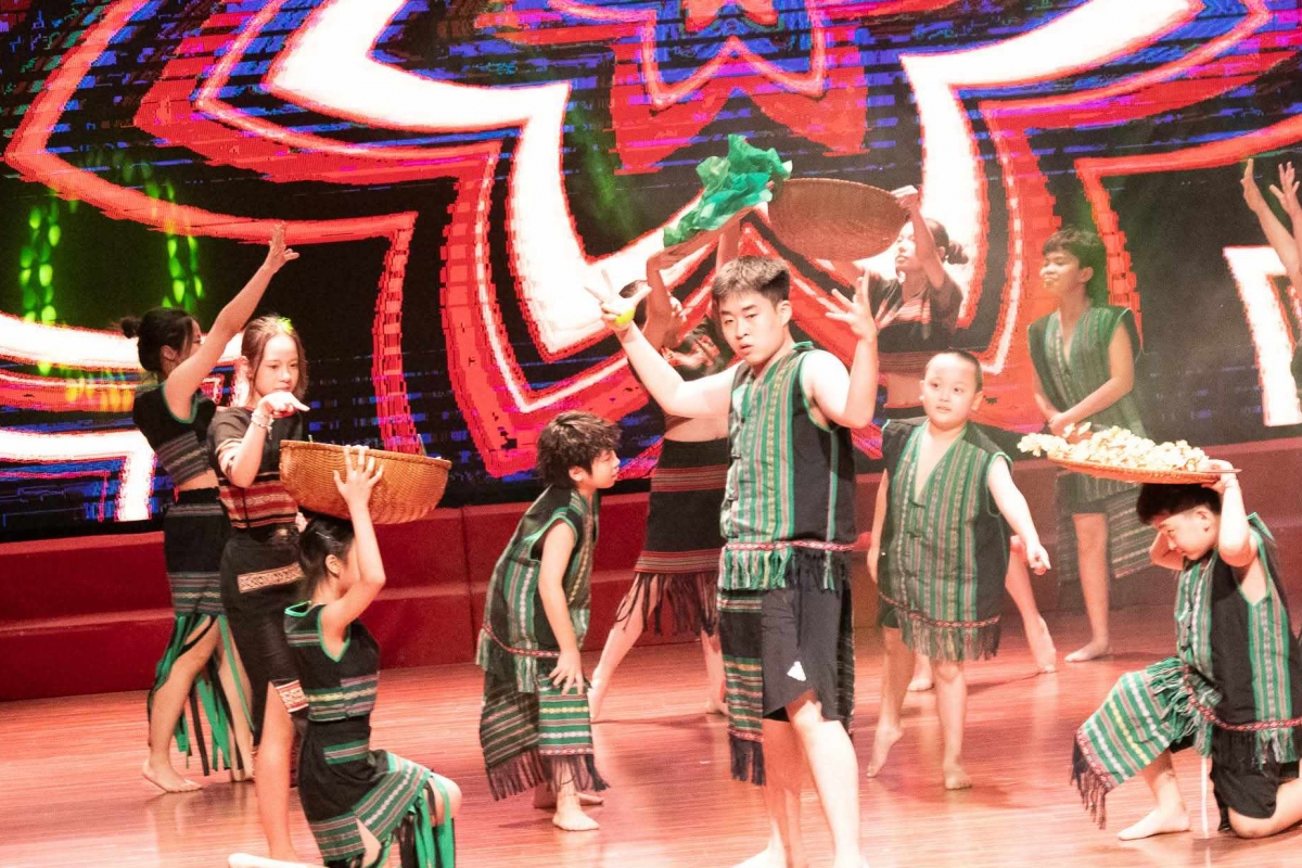 gần 100 vũ công nhí kể giấc mơ bằng ballet, hiphop và múa hiện đại hình ảnh 3 gan 100 vu cong nhi ke giac mo bang ballet, hiphop va mua hien dai hinh anh 3