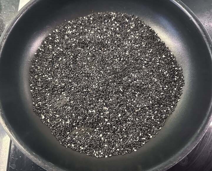 cách nấu chè mè đen vừa ngon vừa đẹp da, chuẩn dáng hình ảnh 3 cach nau che me den vua ngon vua dep da, chuan dang hinh anh 3