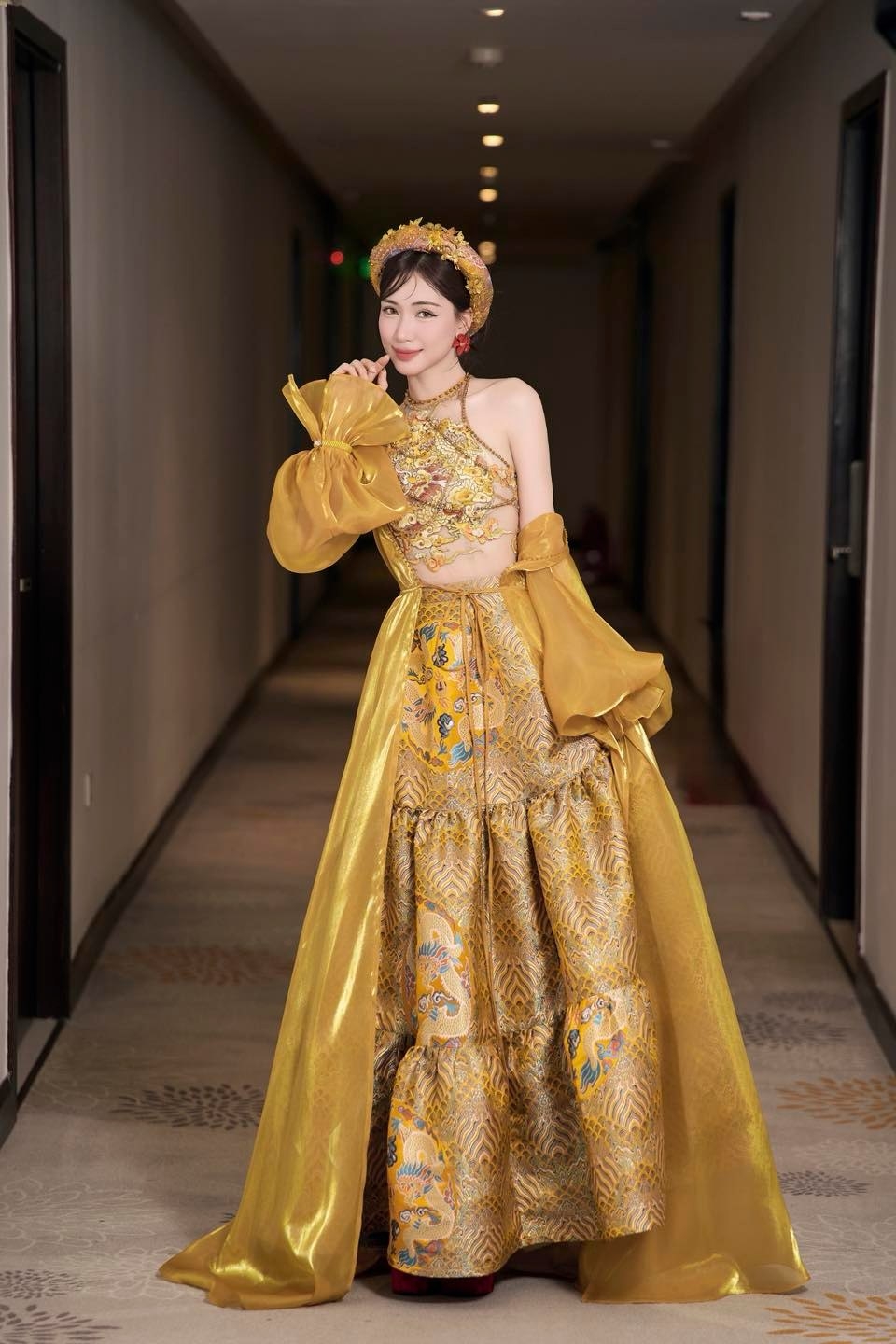 sao việt 7 7 lệ quyên và lâm bảo châu đi du thuyền ngắm hoàng hôn hình ảnh 3 sao viet 7 7 le quyen va lam bao chau di du thuyen ngam hoang hon hinh anh 3