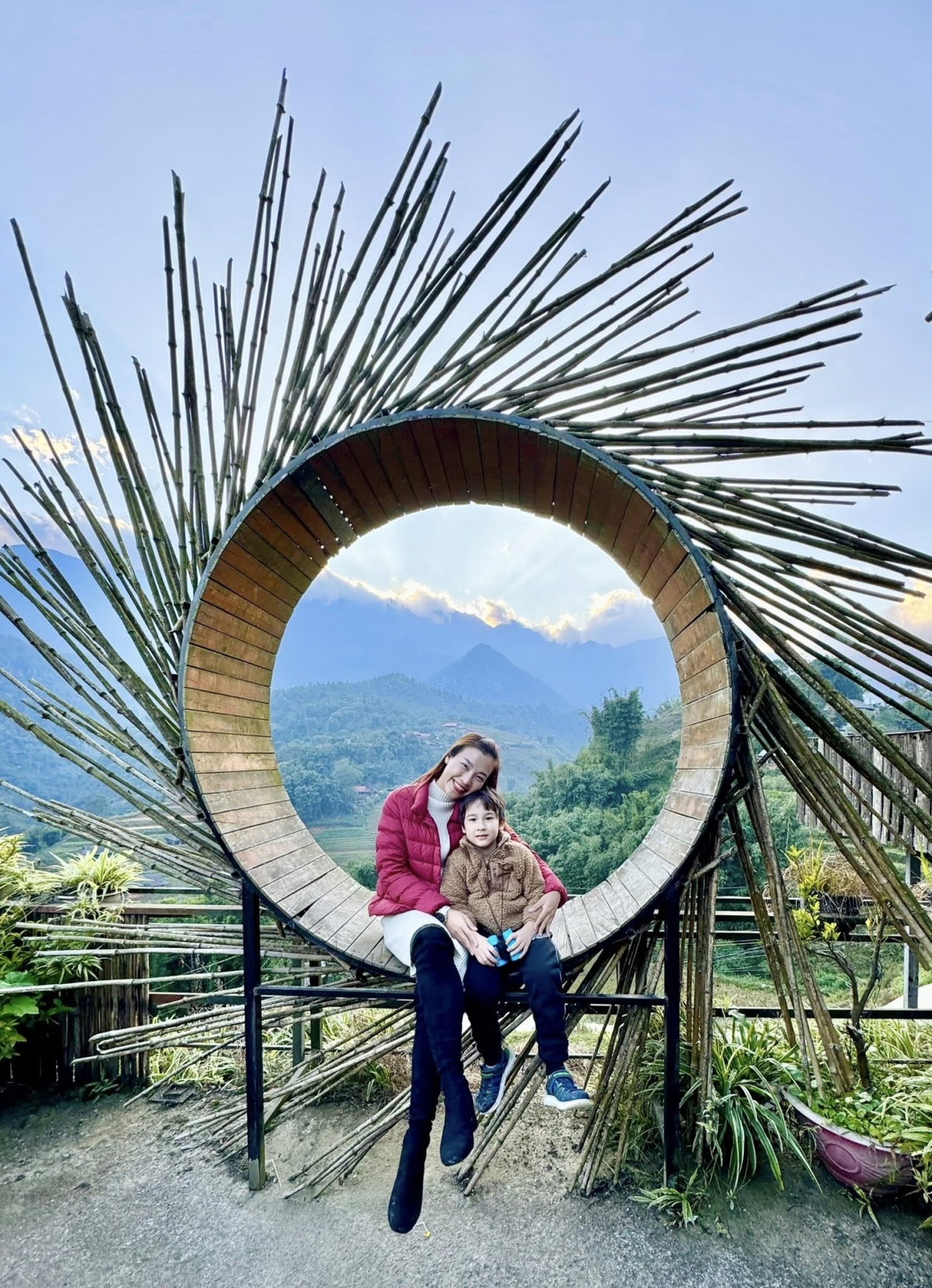sao viet 19 7 hung thuan va vo huong tuan trang mat o Da nang hinh anh 7