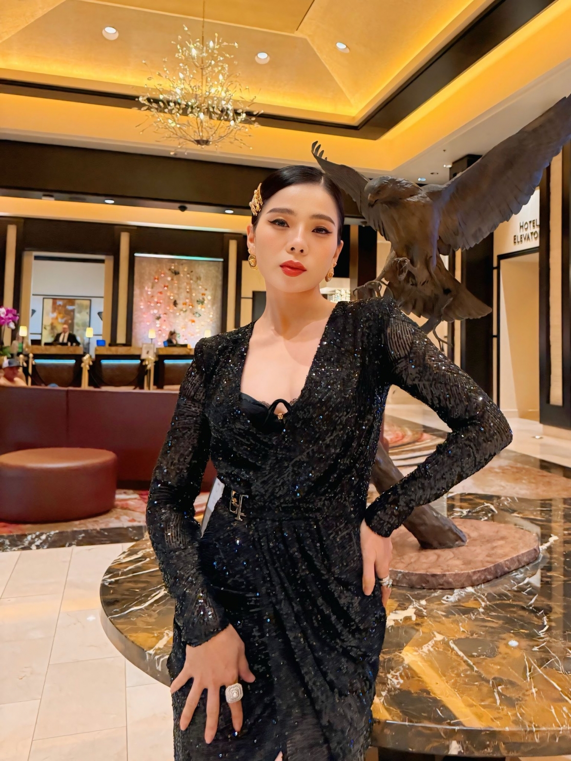 sao viet 30 7 hoa hau h hen nie dep dam tham khi mang thai hinh anh 3