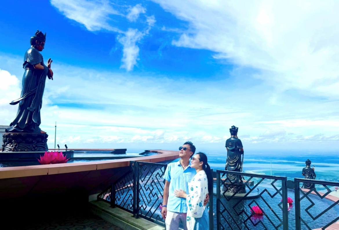 sao viet 22 7 phuong oanh tai xuat phim gio vang sau 4 nam hinh anh 7