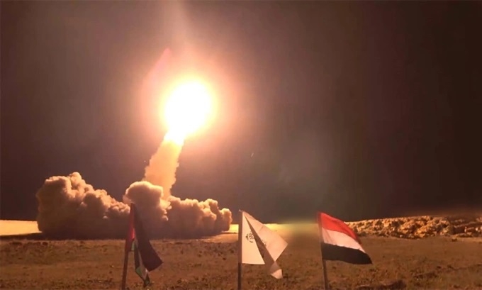 houthi tiep tuc phong ten lua dan dao tan cong israel hinh anh 1