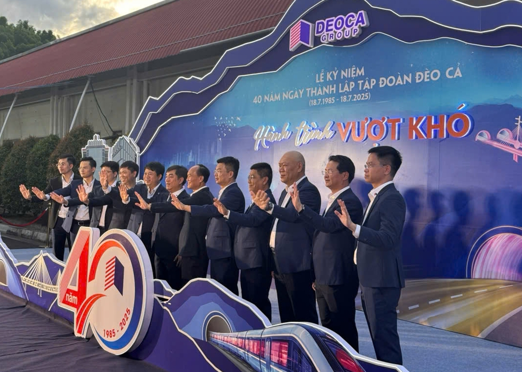 Deo ca viet cau chuyen 40 nam chinh phuc nhung cung duong bang am nhac hinh anh 1