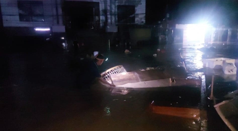nghe an residents evacuated as rivers swell overnight picture 6 nghe an residents evacuated as rivers swell overnight picture 6