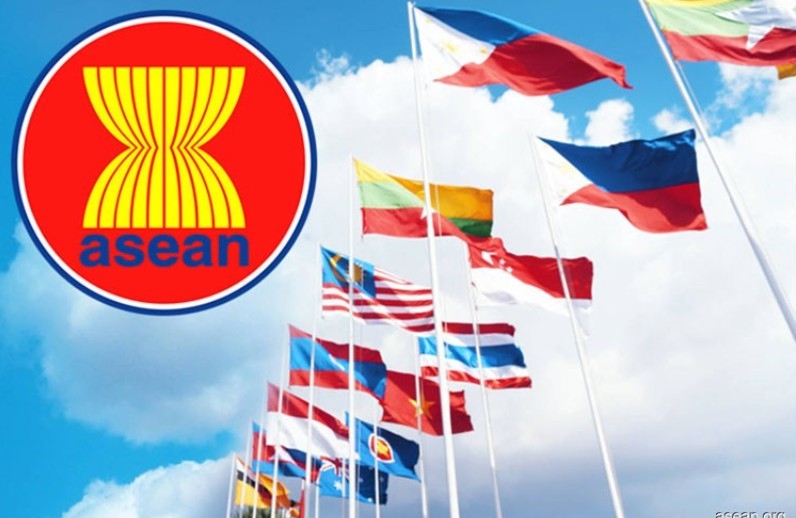 Vietnam strengthens intra-ASEAN solidarity after 30 years of active membership