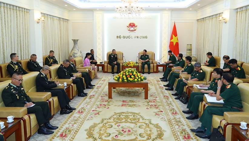 general phan van giang hosts chief of defence forces of thailand in hanoi picture 1 general phan van giang hosts chief of defence forces of thailand in hanoi picture 1