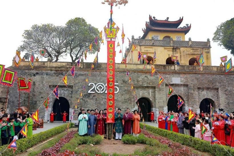 vietnam s thang long, co loa ancient citadels spotlighted at france exhibition picture 1 vietnam s thang long, co loa ancient citadels spotlighted at france exhibition picture 1