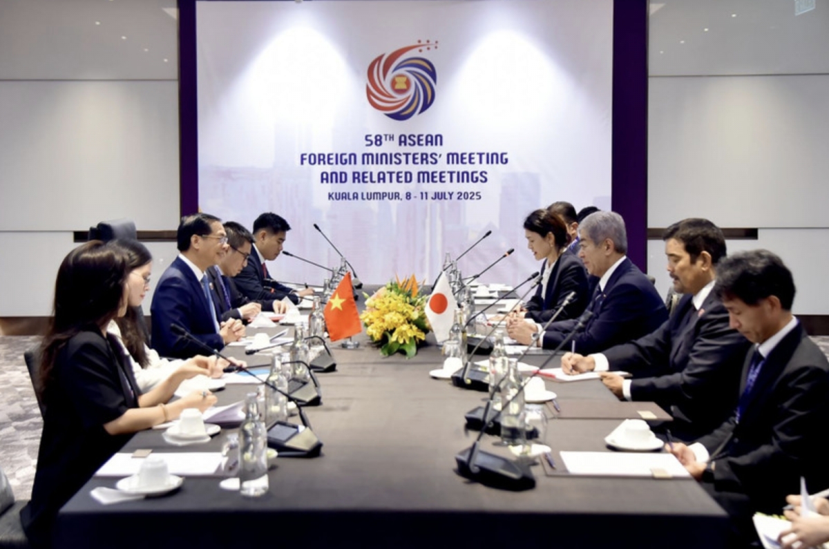 deputy pm, fm meets with japanese, swiss foreign ministers on amm 58 sidelines picture 1 deputy pm, fm meets with japanese, swiss foreign ministers on amm 58 sidelines picture 1