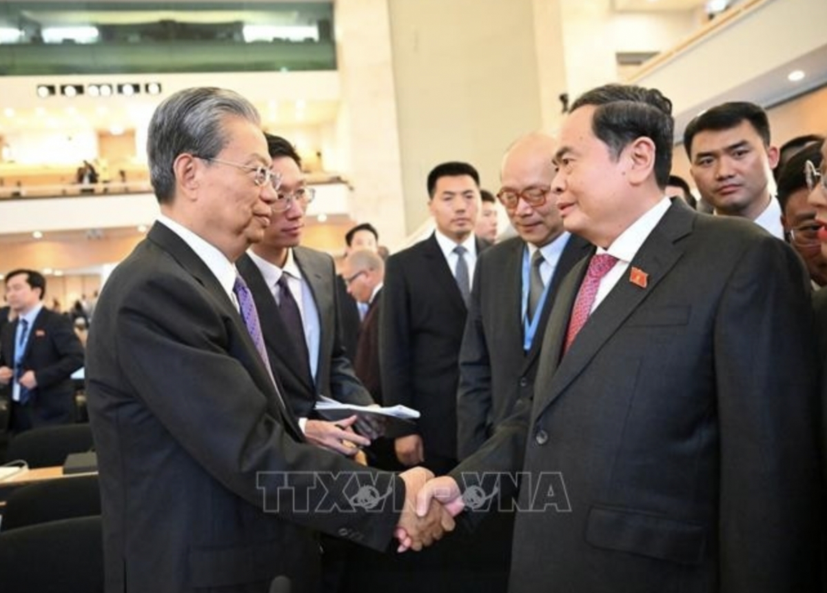 vietnamese na chairman meets with chinese counterpart on wcsp 6 sidelines picture 1 vietnamese na chairman meets with chinese counterpart on wcsp 6 sidelines picture 1