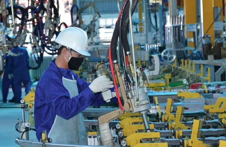 pmi dips as export orders see steepest fall in more than two years picture 1