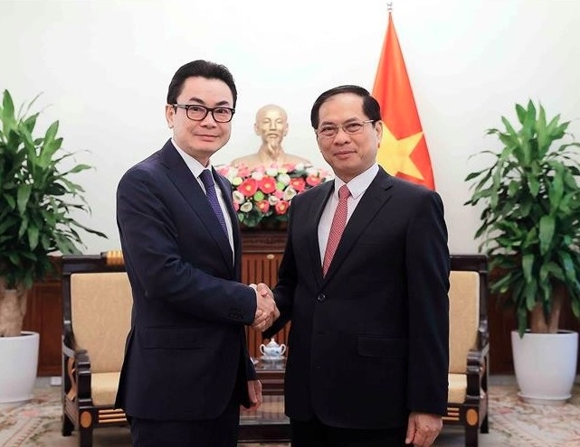 deputy pm delegation exchanges help strengthen vietnam cambodia ties picture 1 deputy pm delegation exchanges help strengthen vietnam cambodia ties picture 1