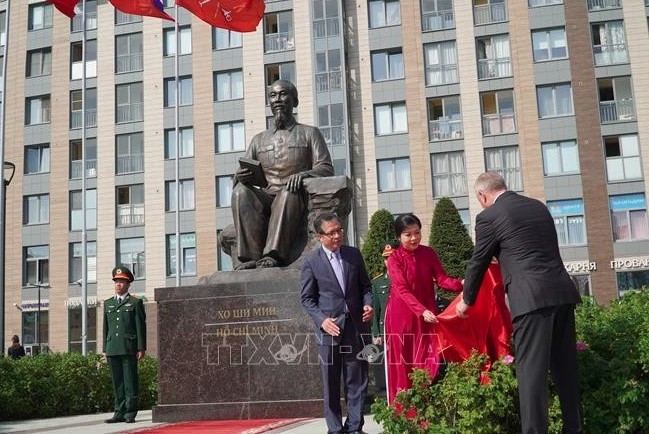 ho chi minh square inaugurated in st. petersburg picture 1 ho chi minh square inaugurated in st. petersburg picture 1