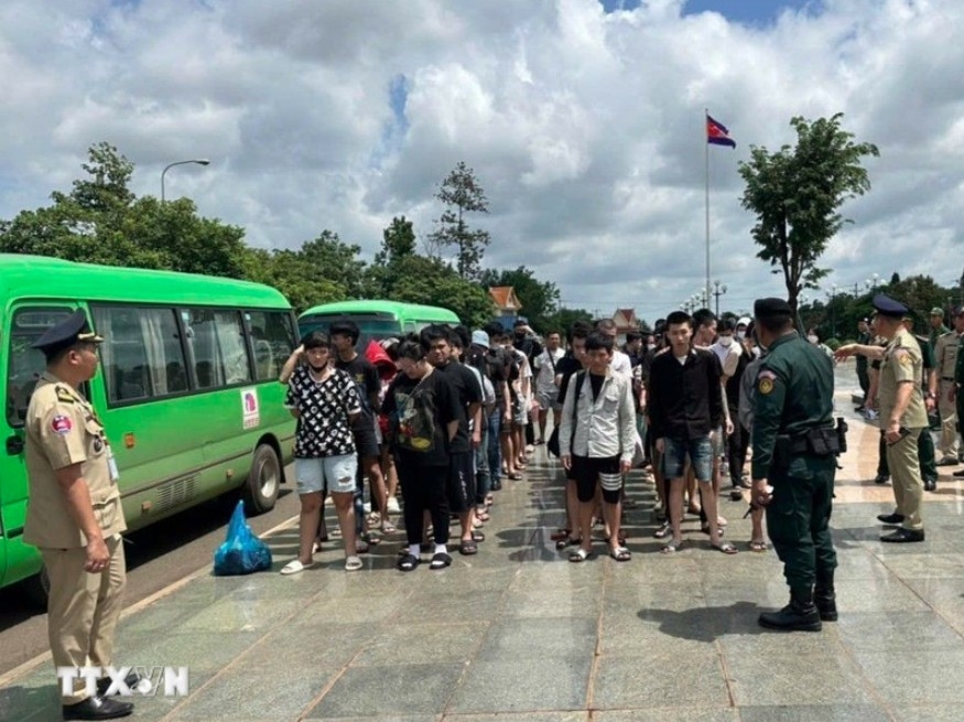 85 vietnamese citizens repatriated from cambodia picture 1 85 vietnamese citizens repatriated from cambodia picture 1
