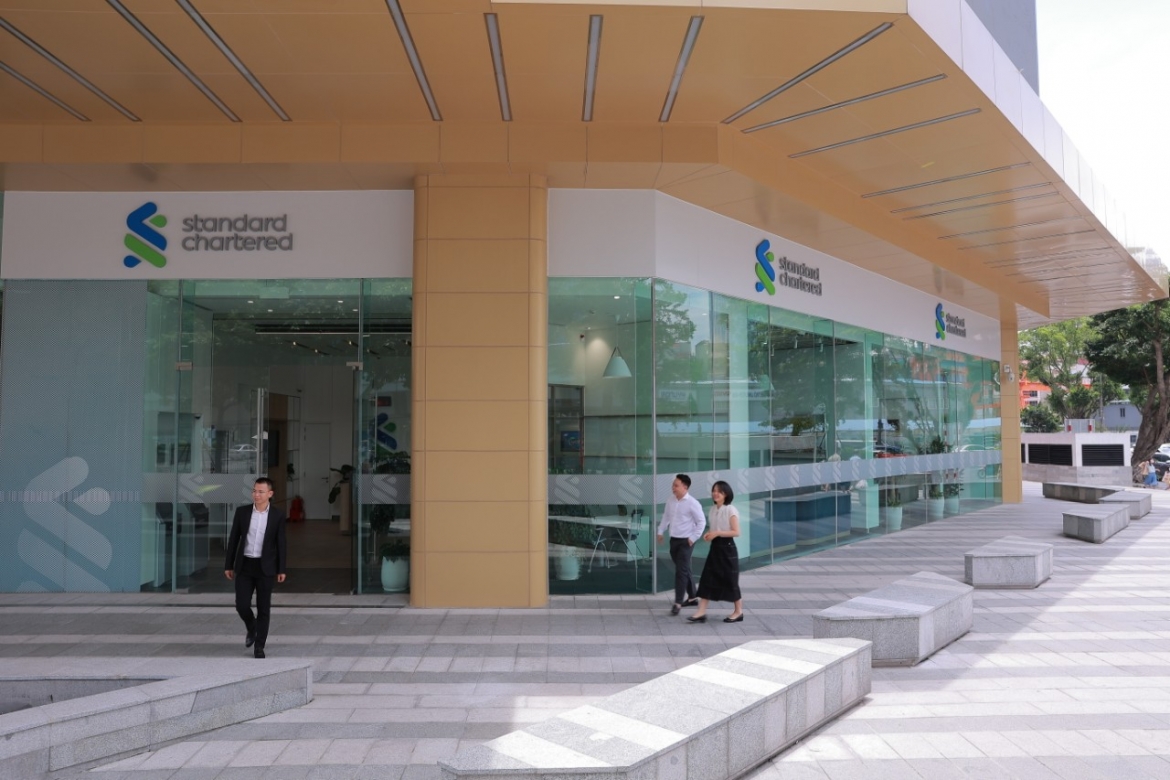 Standard Chartered Bank Vietnam in Hanoi.jpg