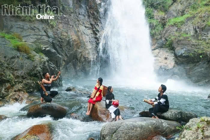 ta gu waterfall, hon dung village spotlighted for sustainable tourism in khanh hoa picture 1