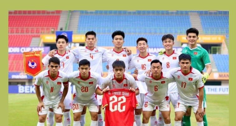 u23 vietnam show heartfelt gesture to injured teammate after 3-0 win over laos picture 1