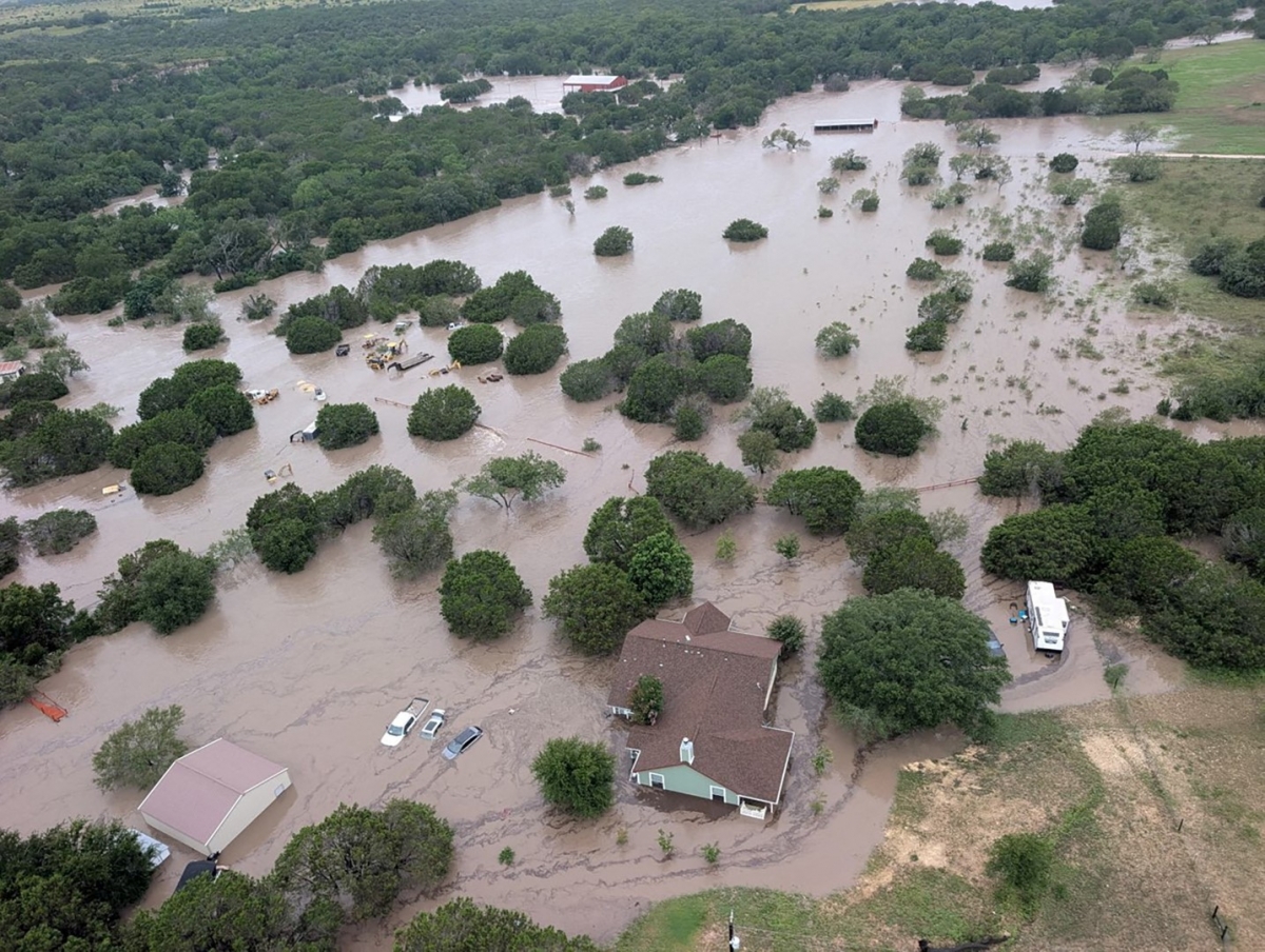 lý giải nguyên nhân mưa lũ kinh hoàng ở texas, mỹ khiến hơn 100 người thiệt mạng hình ảnh 13 ly giai nguyen nhan mua lu kinh hoang o texas, my khien hon 100 nguoi thiet mang hinh anh 13