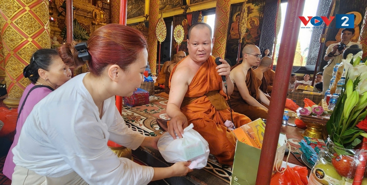 trang nghiêm lễ dâng y tắm mưa tại làng văn hóa hình ảnh 6 trang nghiem le dang y tam mua tai lang van hoa hinh anh 6