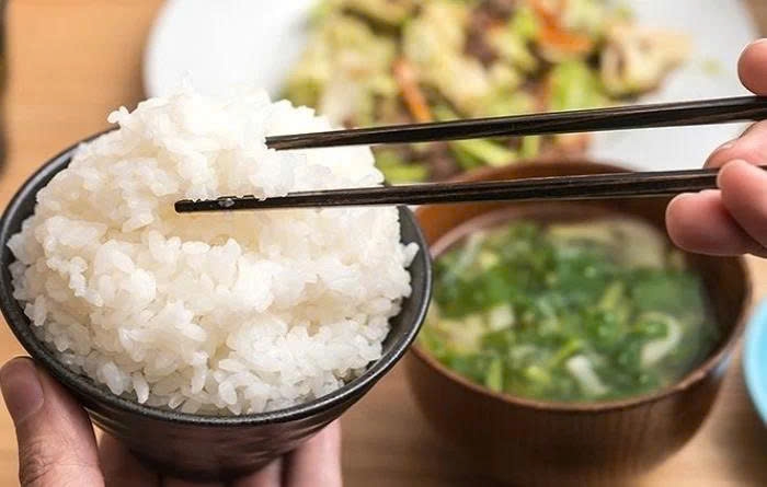 Ăn cơm buổi sáng có những lợi ích mà bạn không ngờ tới