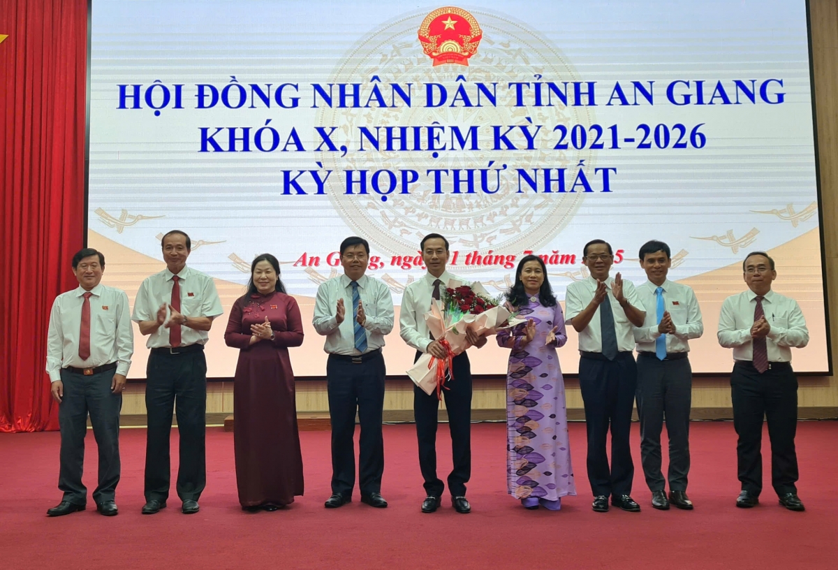 An Giang công bố nhân sự HĐND và chỉ định 16 Ủy viên UBND tỉnh