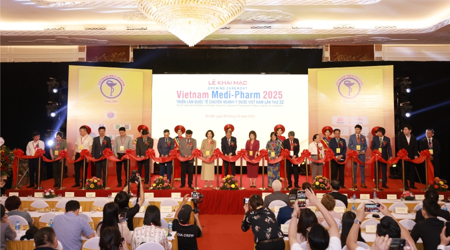 over 400 global businesses join in vietnam medipharm expo 2025 picture 1