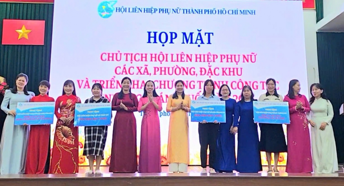 phụ nữ tp.hcm sau sáp nhập vững vàng chuyển đổi, chủ động bắt nhịp mới hình ảnh 5 phu nu tp.hcm sau sap nhap vung vang chuyen doi, chu dong bat nhip moi hinh anh 5