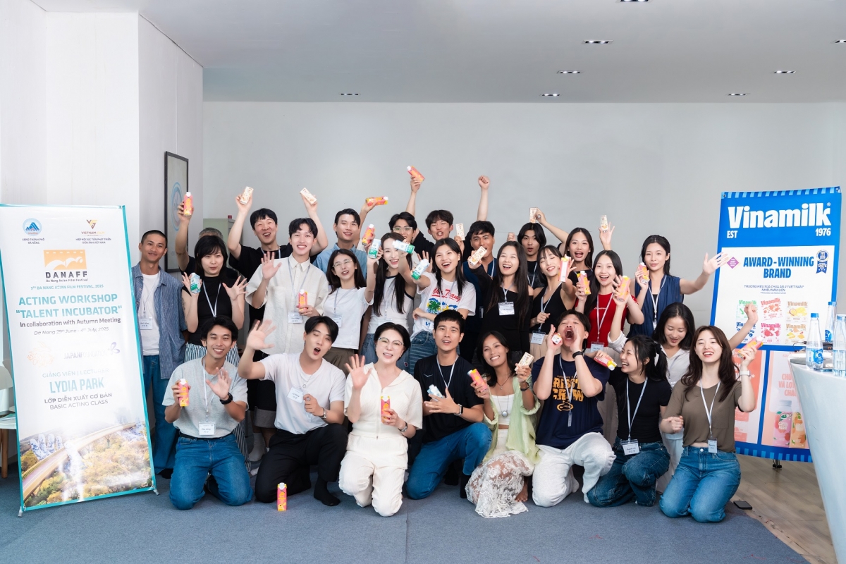 vinamilk tiếp sức ươm mầm tài năng điện ảnh tại liên hoan phim châu Á Đà nẵng iii hình ảnh 4 vinamilk tiep suc uom mam tai nang dien anh tai lien hoan phim chau A Da nang iii hinh anh 4