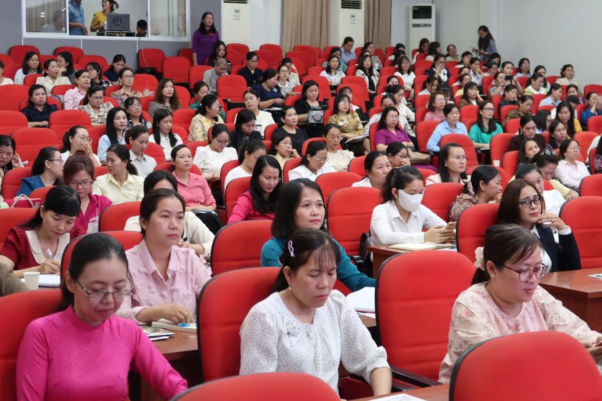 phụ nữ tp.hcm sau sáp nhập vững vàng chuyển đổi, chủ động bắt nhịp mới hình ảnh 4 phu nu tp.hcm sau sap nhap vung vang chuyen doi, chu dong bat nhip moi hinh anh 4