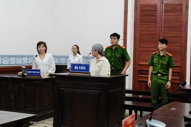 bị cáo người nước ngoài vận chuyển 3,5 kg heroin thoát án tử hình nhờ luật sửa đổi hình ảnh 1 bi cao nguoi nuoc ngoai van chuyen 3,5 kg heroin thoat an tu hinh nho luat sua doi hinh anh 1